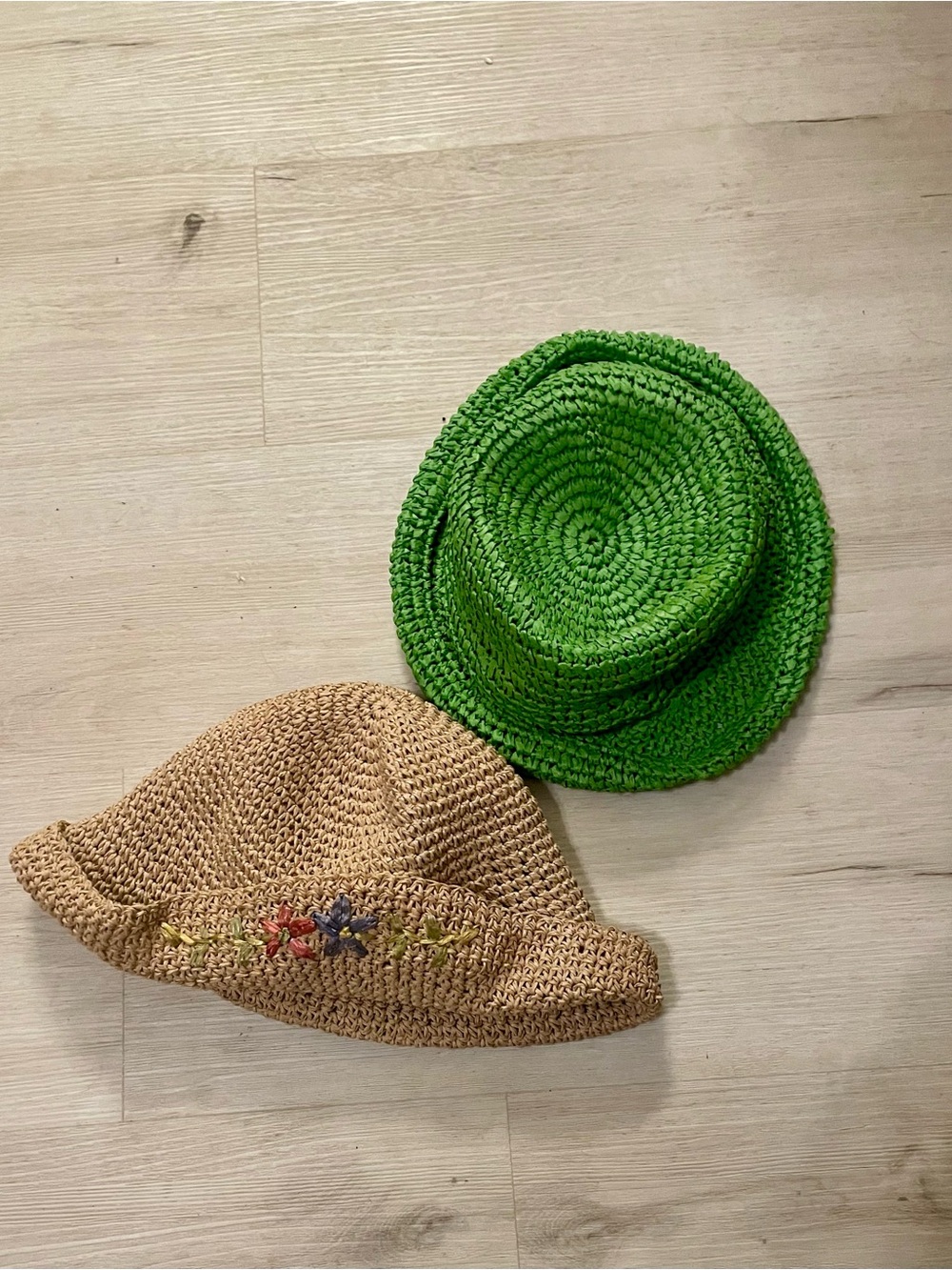 Green Straw Bucket Hat & Embroidered Natural Raffia Hat